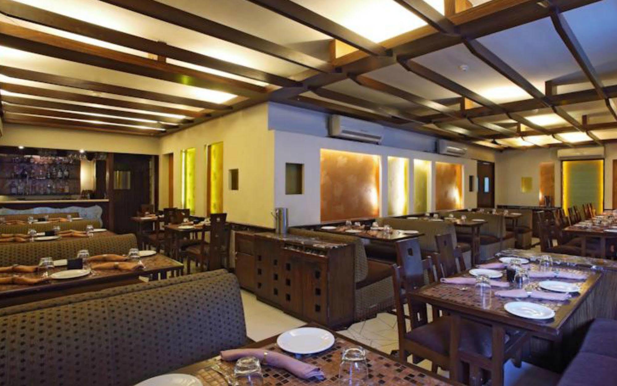 Fabhotel Shubhangan - Nr Bandra Bombay Extérieur photo