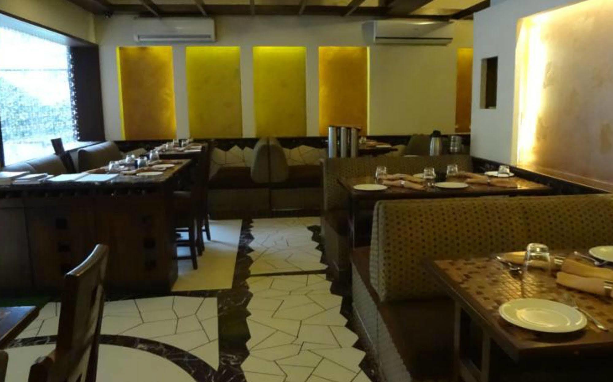 Fabhotel Shubhangan - Nr Bandra Bombay Extérieur photo